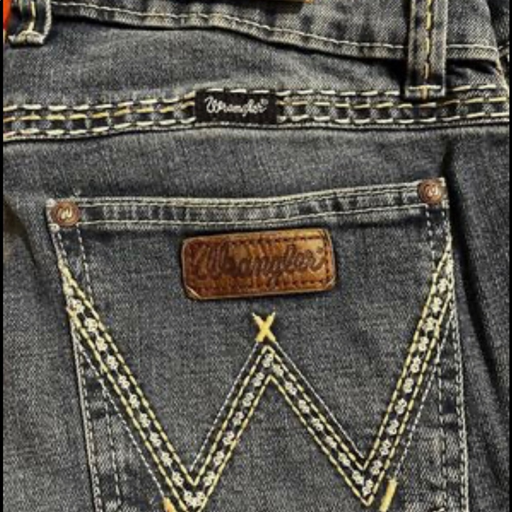 NWT Size 7/32 Sadie bootcut Retro Jeans